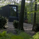 Maziar Behrooz container home / Long Island