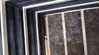 English version: Framing a 20' shipping container. Insulating & finishing.